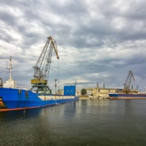 trading-ship-768×512 (1) trading-ship-768x512 (1)